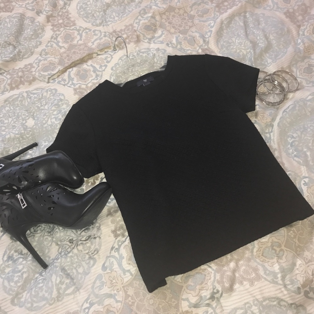 GAP : Black Textured Crop Top - Must See