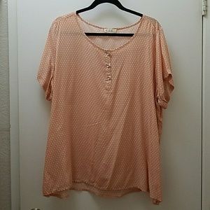 Peach polka dot top 3xl