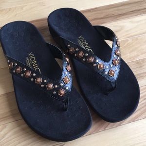Vionic Black Sandals