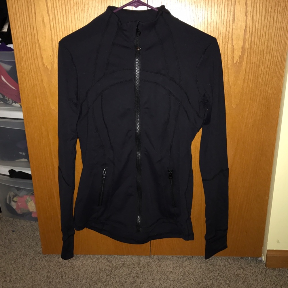 Black brand new lulu lemon jacket size 10