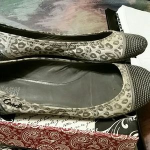 Sz 8 LEOPARD SEQUINS FLATS