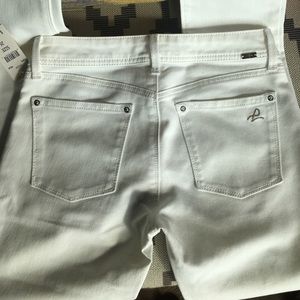 DL1961 White Skinny Jeans