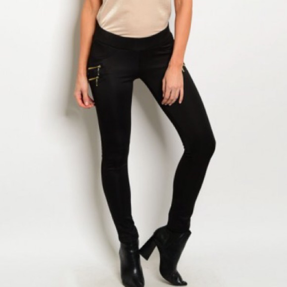 Urban Outfitters Pants - ONE LEFT The Colette Black Skinny Pant