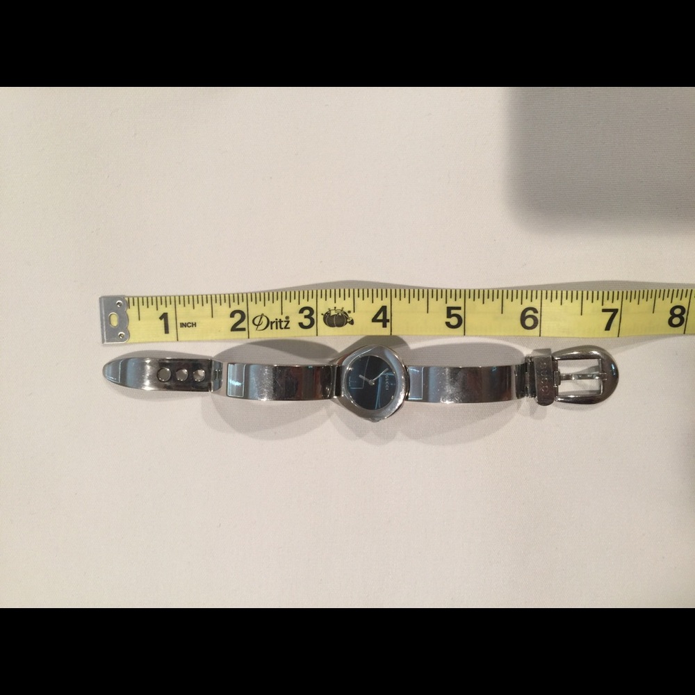 Additional pics - Gucci 6700L belt bucket watch