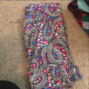 Lularoe OS leggings snakes