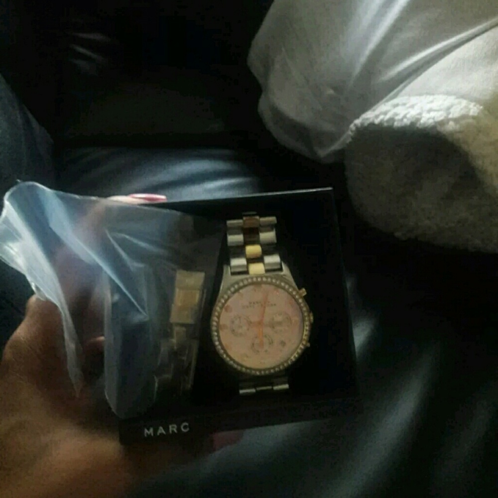 Sold Marc Jacobs - Picture 2 of 8