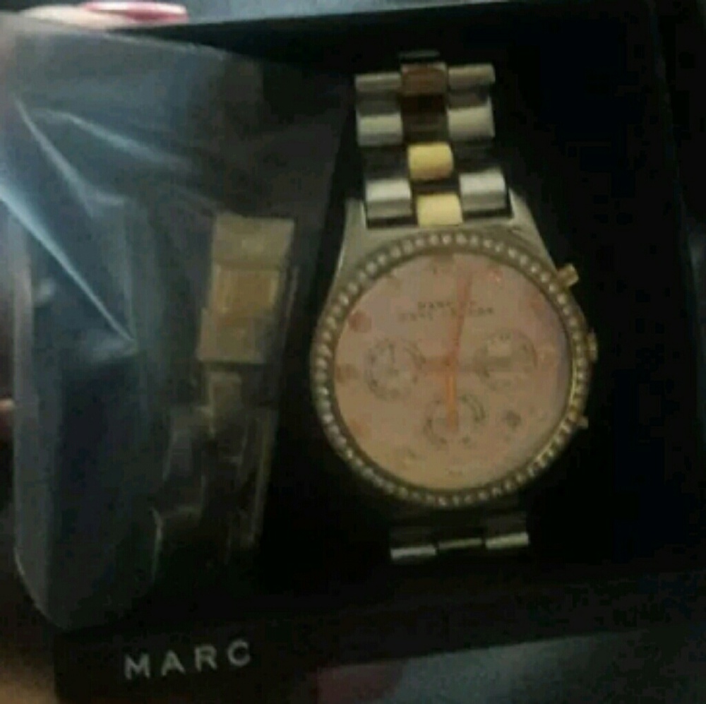 Sold Marc Jacobs - Picture 8 of 8