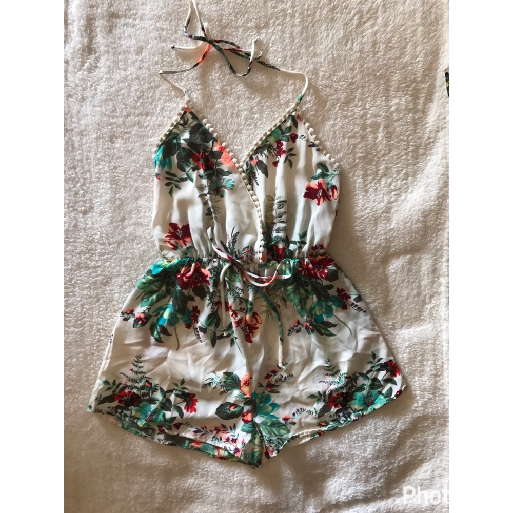 Floral romper 🌸🌼