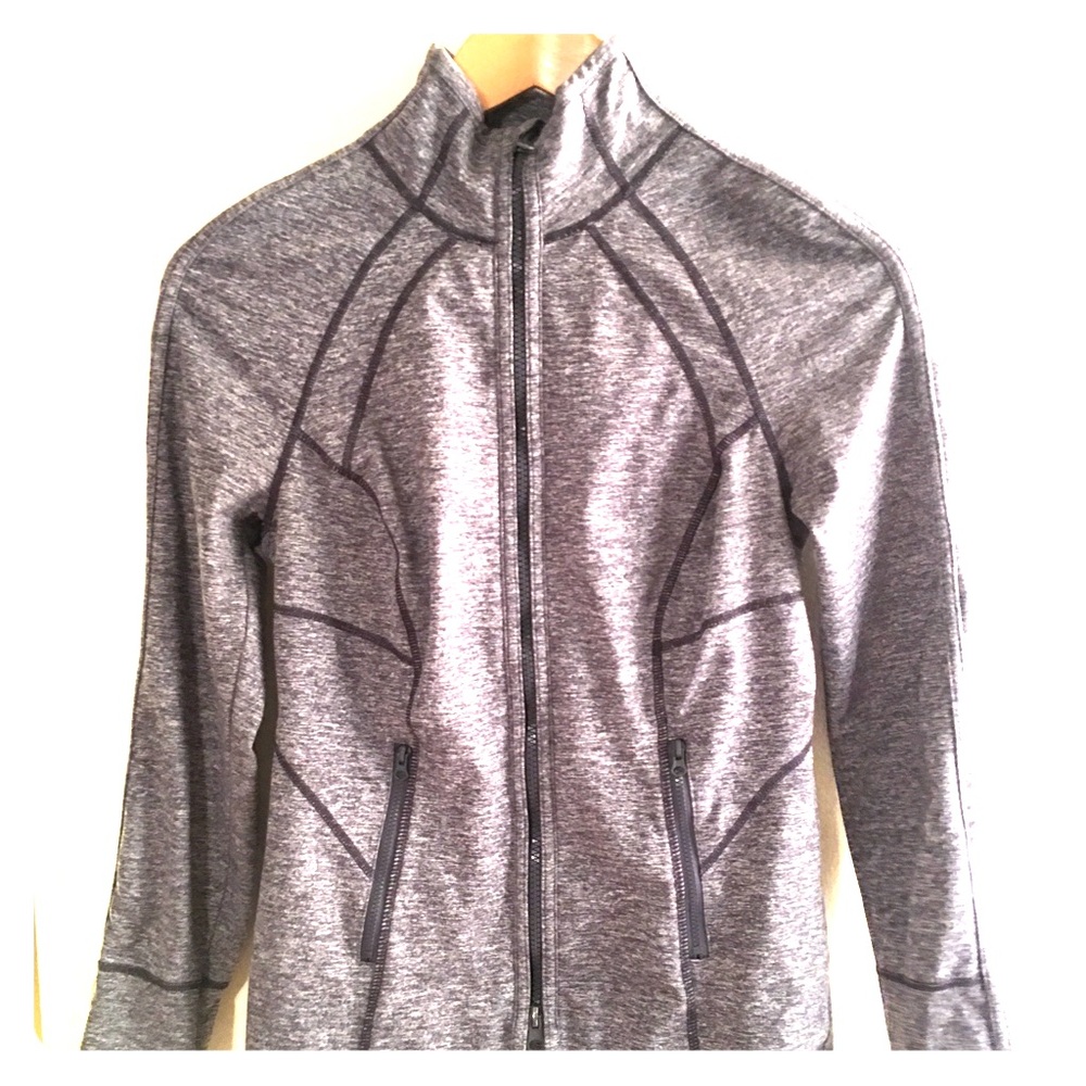 Like new, excellent Zella workout jacket XS