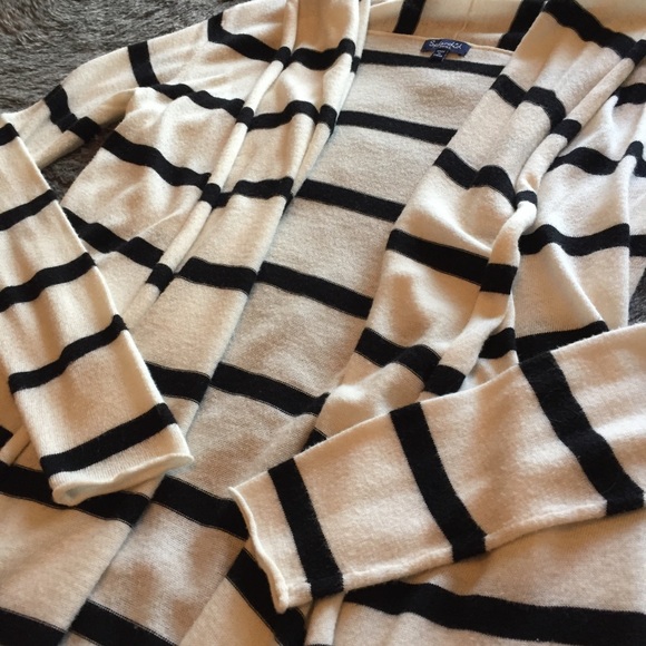 💵⬇️ Splendid Cashmere Blend Striped Cardigan - Picture 5 of 8