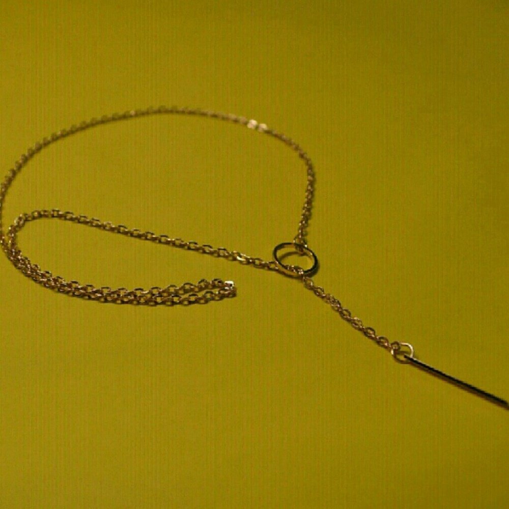 Brand New Gold Dainty Circle and Bar Necklace - Picture 2 of 2