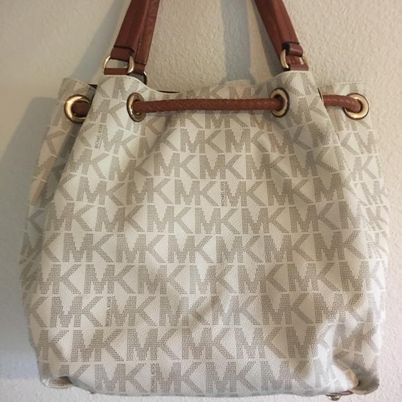 Michael Kors bag - Picture 2 of 3