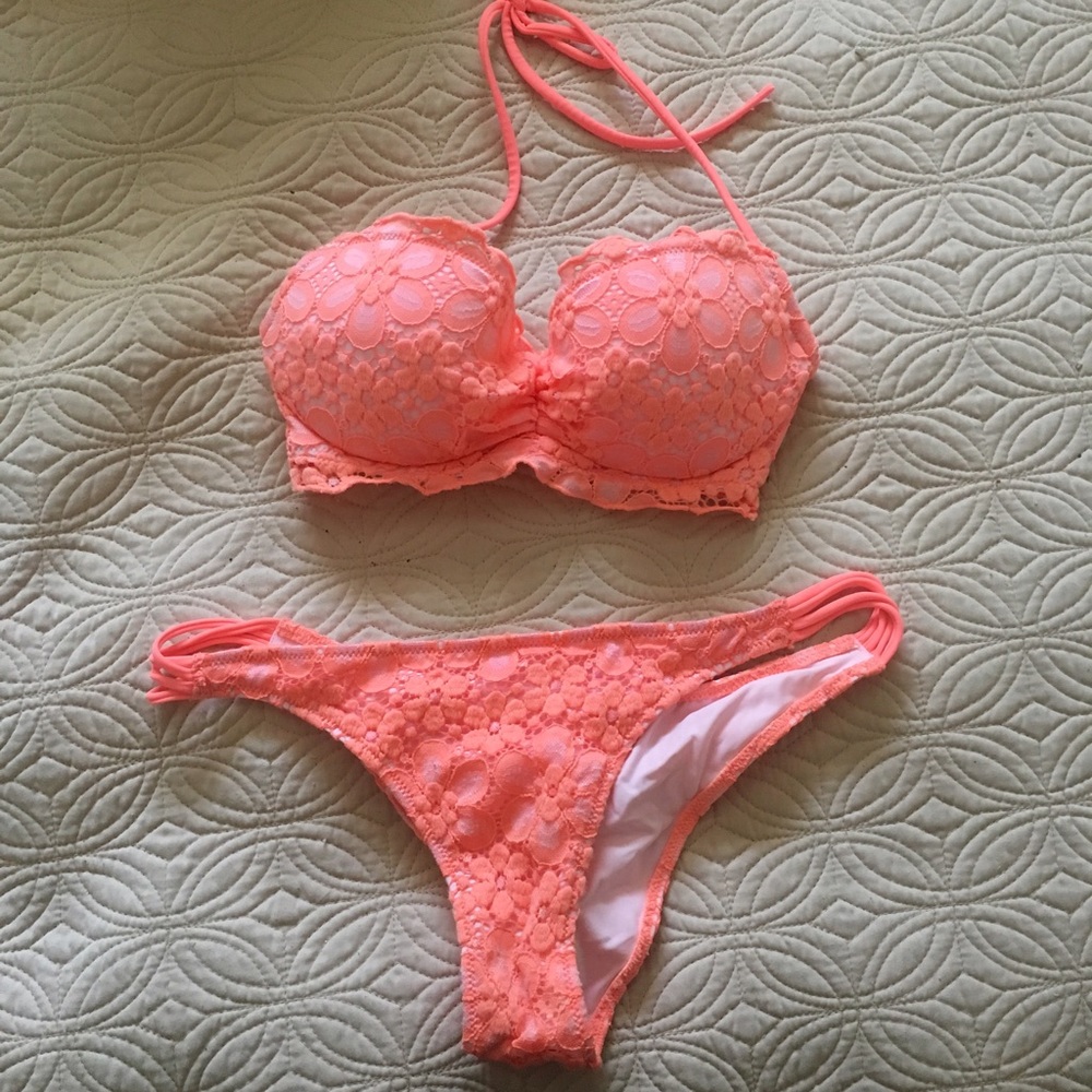 The Getaway Halter Top Lace Bikini Set 32A VS