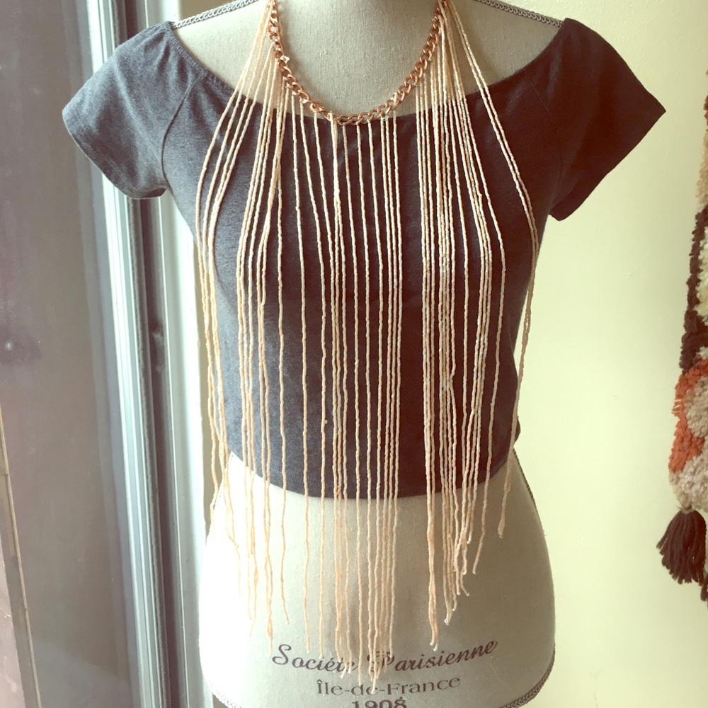 Fringe necklace