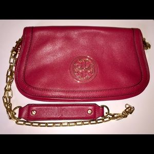Tory Burch Amanda Logo Clutch with Chain Auburn