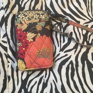 vera bradley wristlet