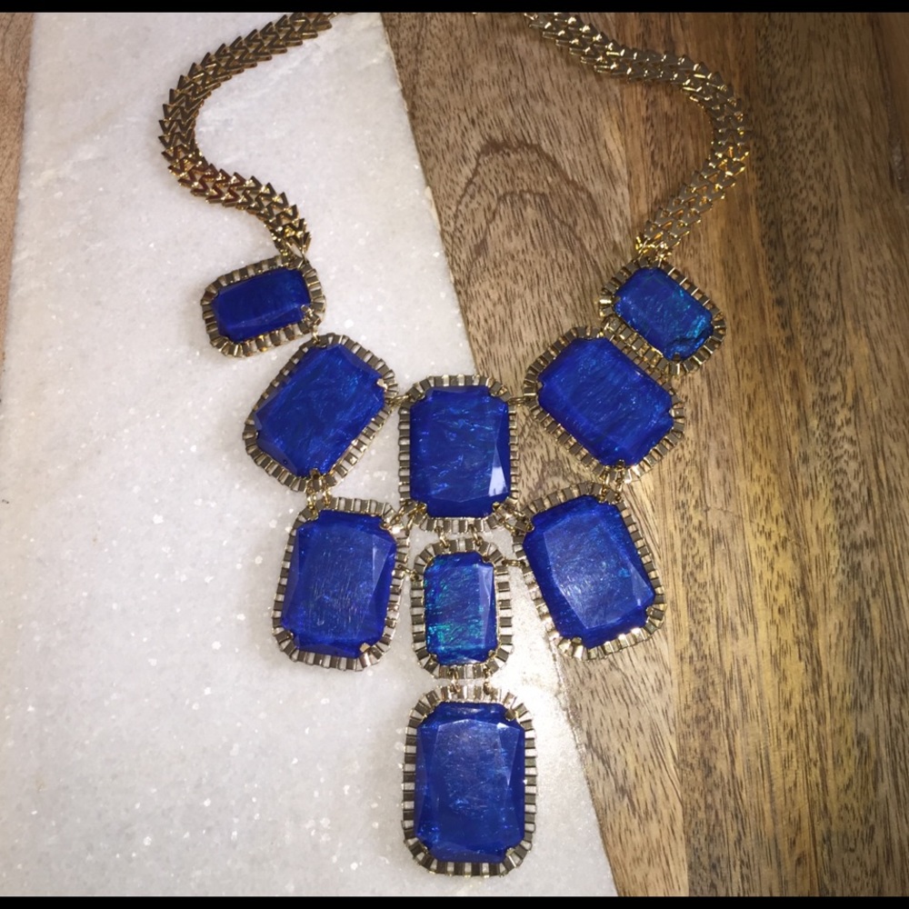 Blue stone necklace •