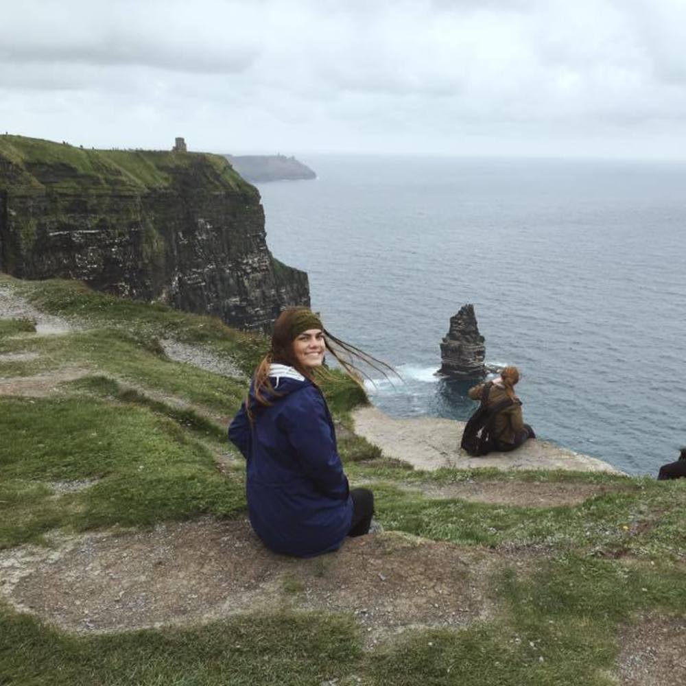 Meet your Posher, Vallen