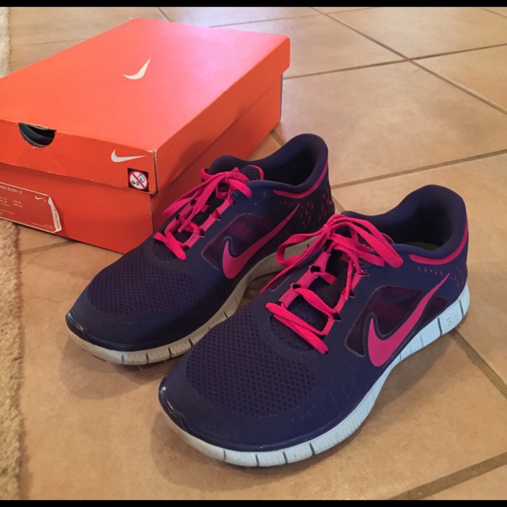 Nike Free tennis shoes