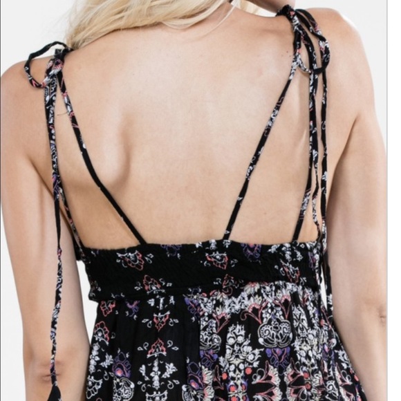 Black Printed Strappy Sexy low Plunge Maxi Dress - Picture 3 of 8