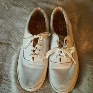 Bucket feet white tennis shoes