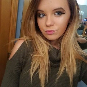 Meet your Posher, Brooke