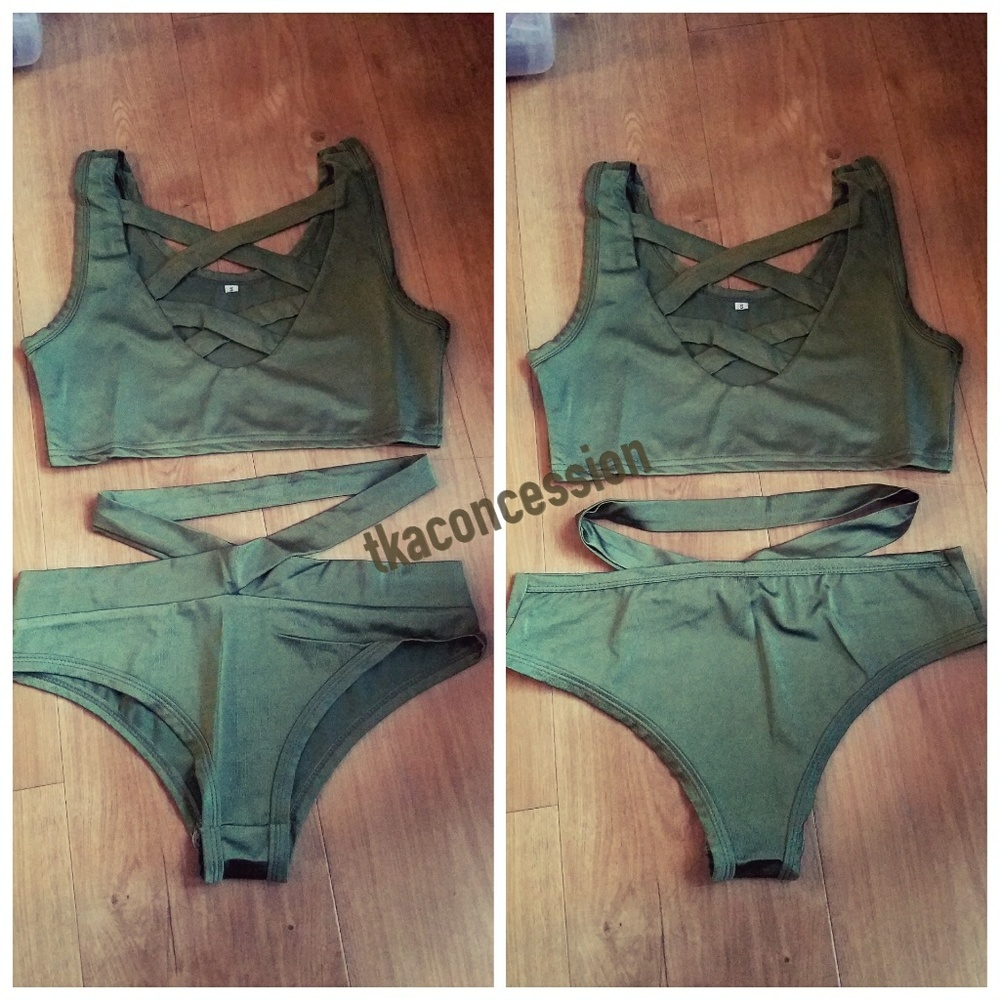 Green 2 Piece Set - Picture 2 of 3