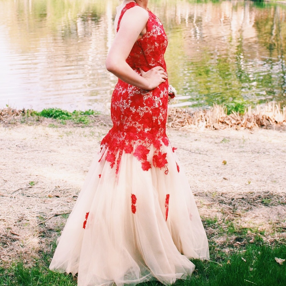 Red lace prom dress