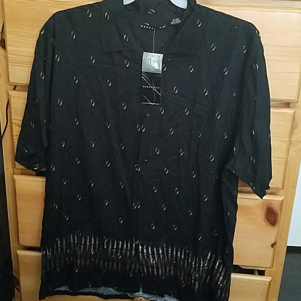 Manhattan- button tshirt