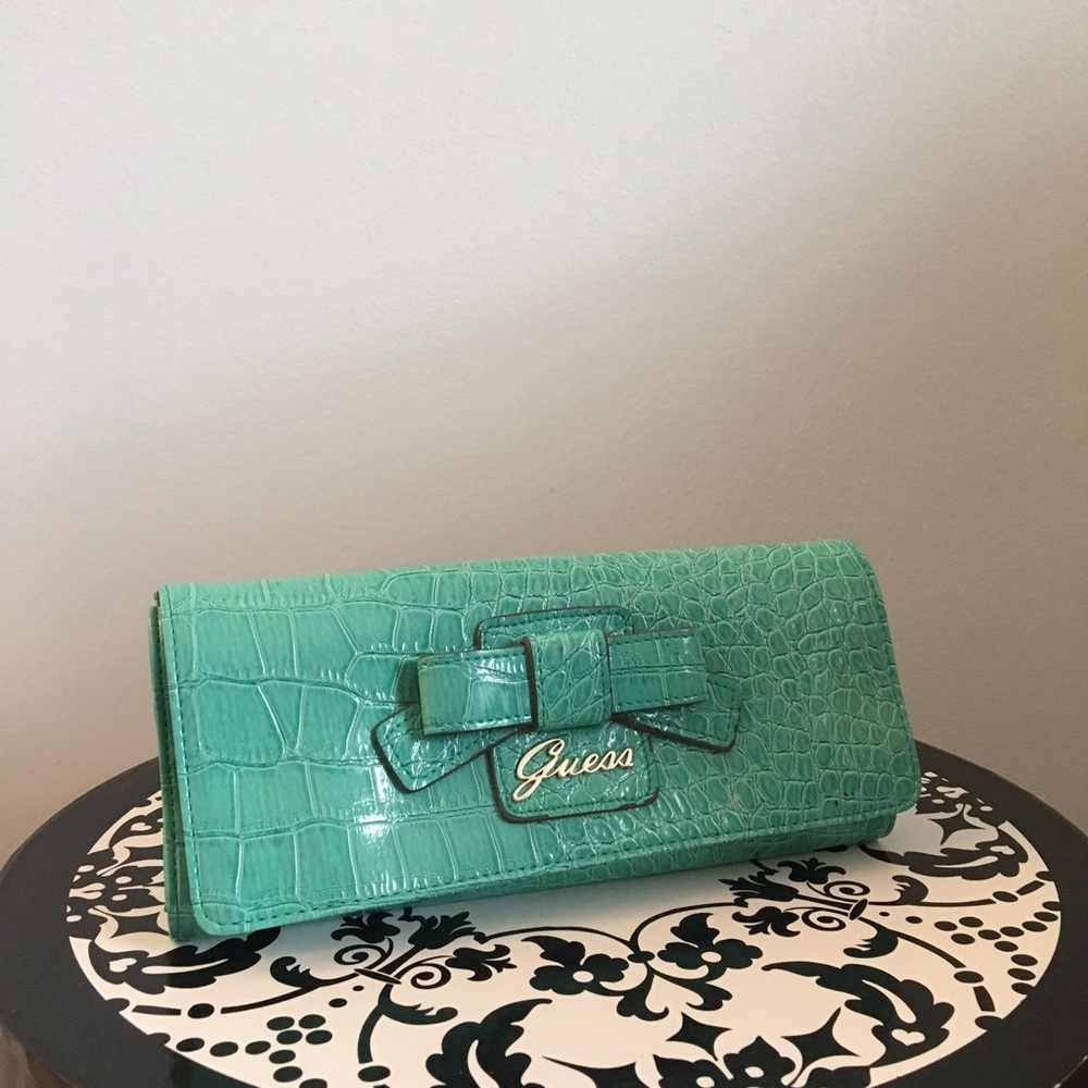 Guess Travel Jewelry Case