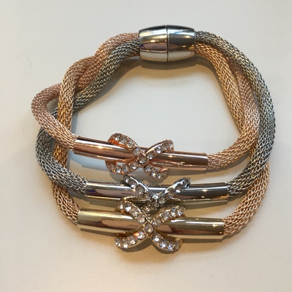 Tricolor Crystal Infinity Pendant Bangles; 3PC/Set - Picture 3 of 3