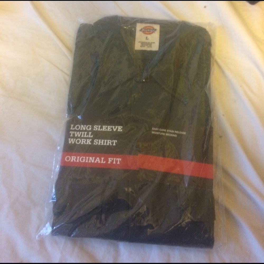 Long sleeve dark green dress/work shirt
