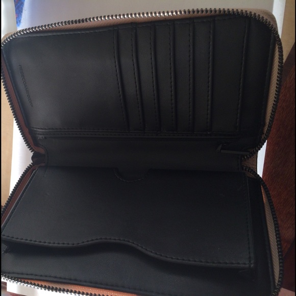 Rebecca Minkoff Phone Pouch iPhone 6,7,8 Plus, S8+ - Picture 3 of 3