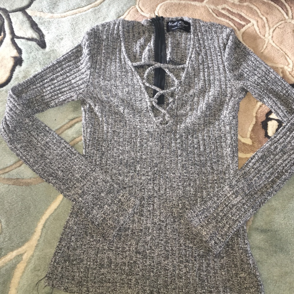 HAUTE ROGUE zip up elastic lace up blouse