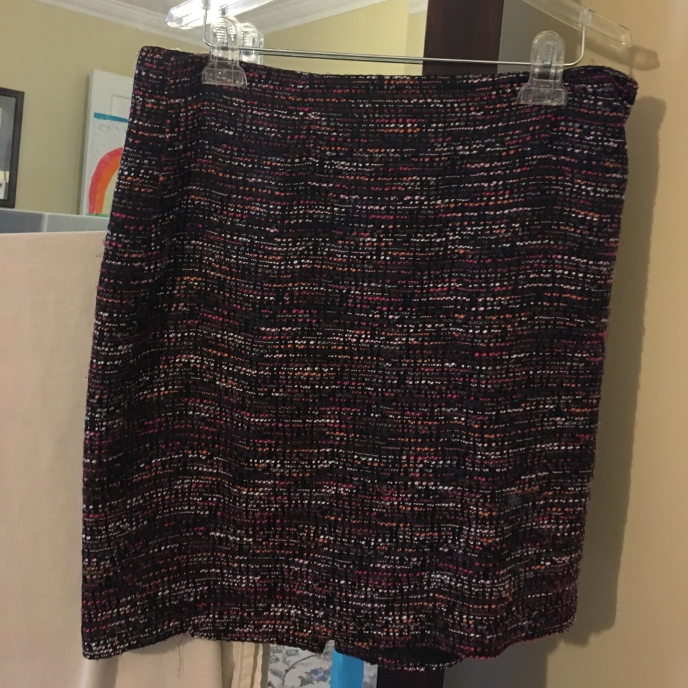 Poly/cotton/wool blend A-line skirt