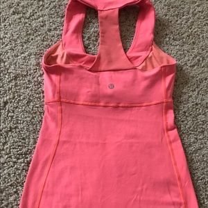 Lululemon athletic top with built in bra