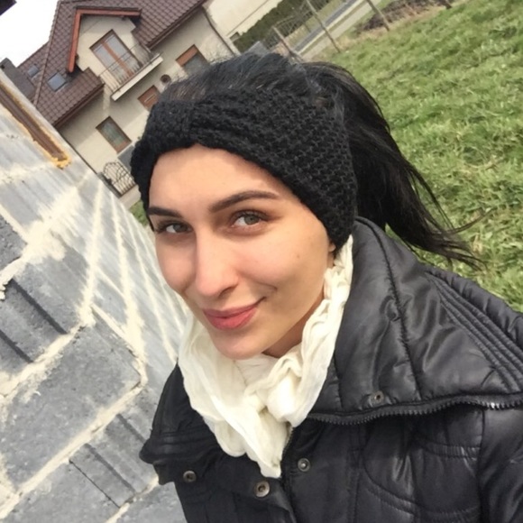 ⭐️SALE⭐️ Knot Front Ear Warmer Headband - Picture 4 of 6