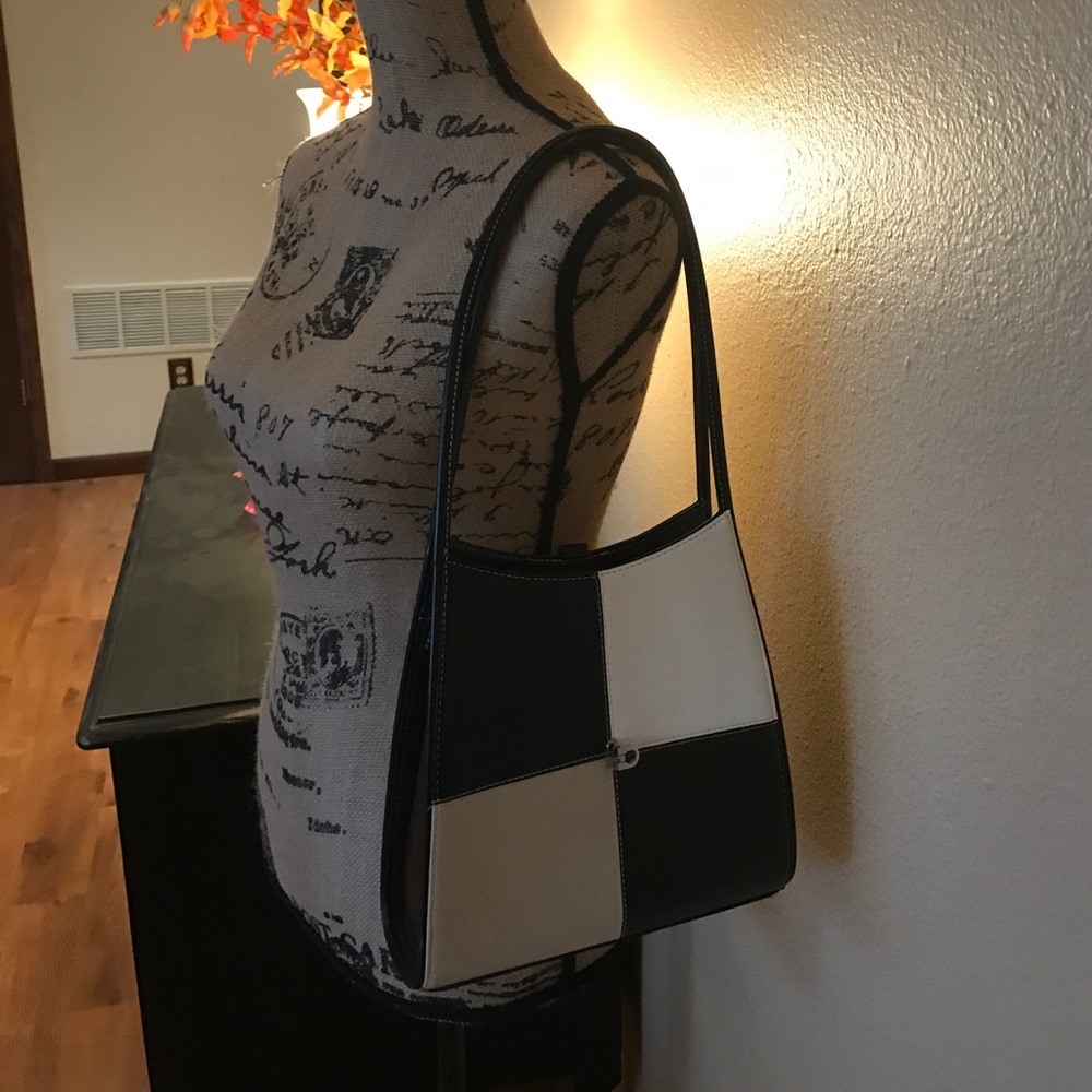 Handbag - Picture 4 of 4