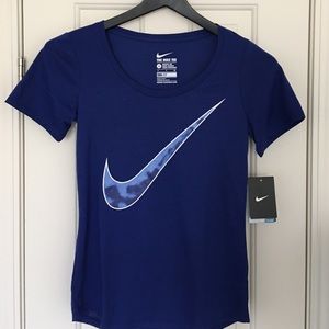 NIKE : Dri-FIT women's top The Nike Tee