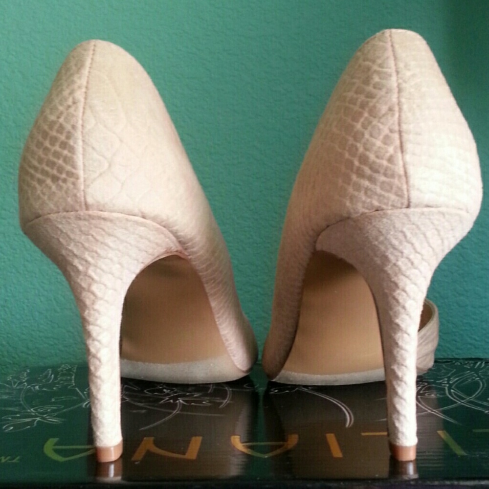 Nude D’orsay heels - Picture 3 of 3