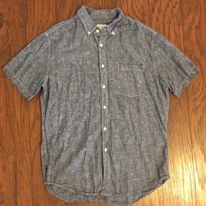 2 men's shirts