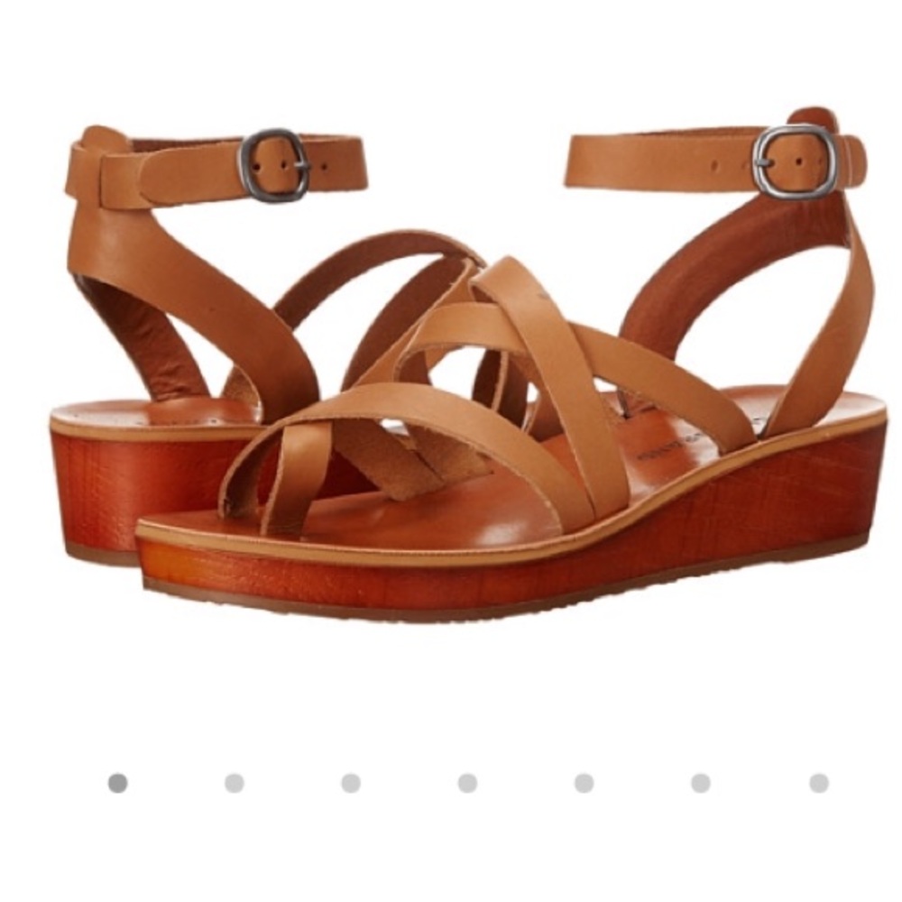ISO Lucky Brand "honeyy" sandals, brown in 7.5