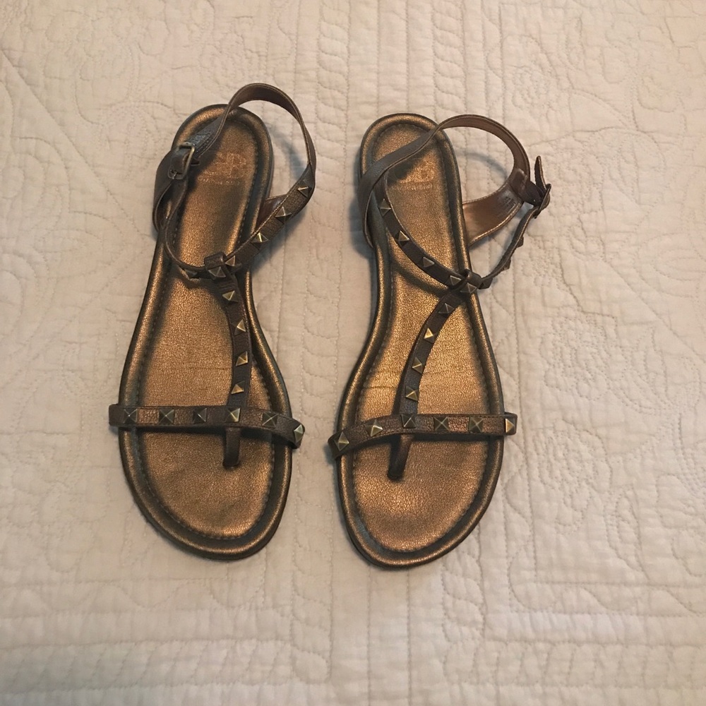 Gianni Bini bronze sandals