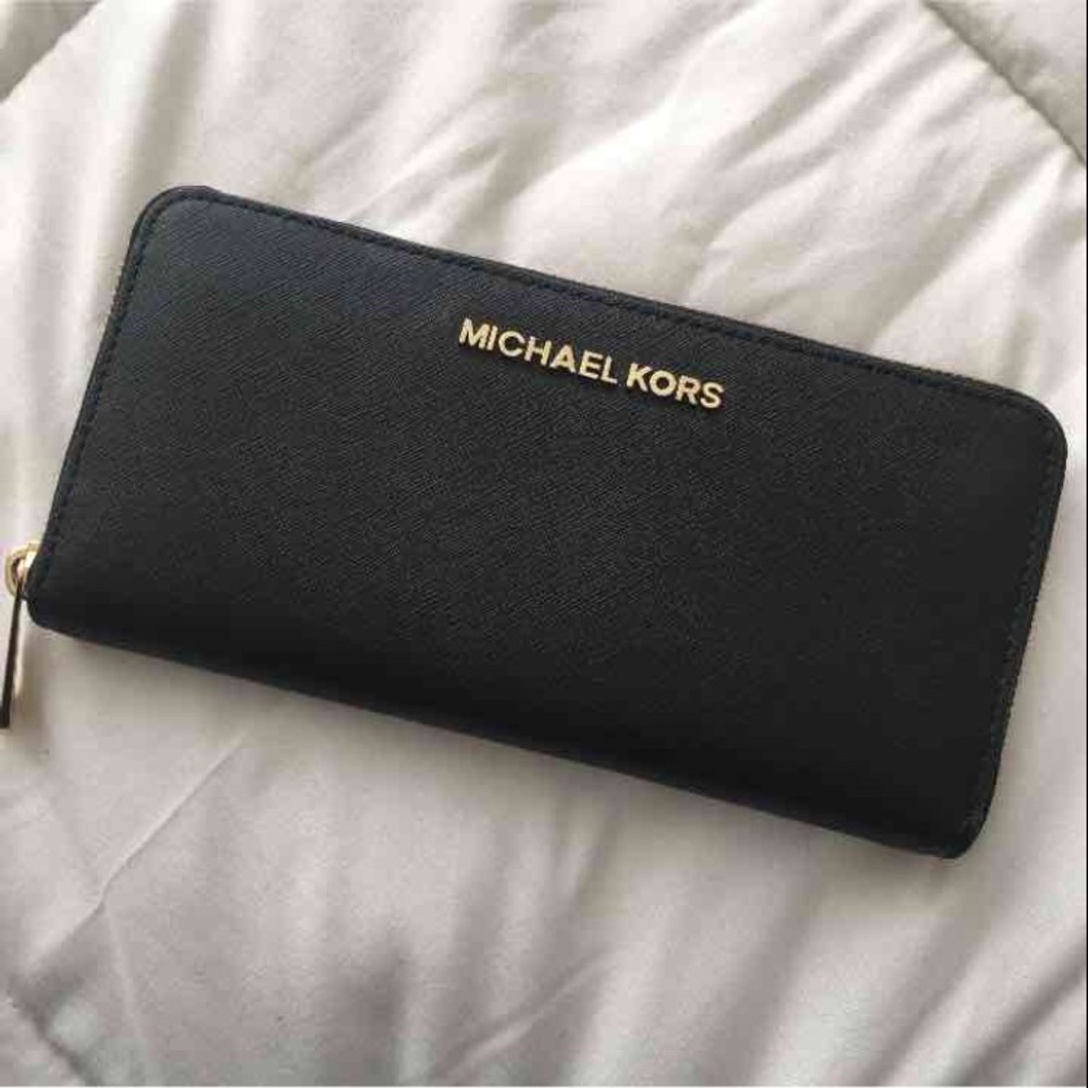 Michael Kors jet set Wallet