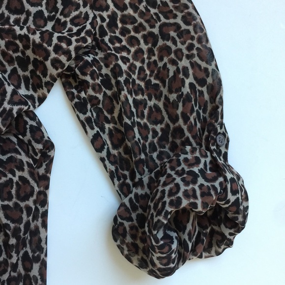 Two By Vince Camuto Leopard Print Shirtdress - Picture 7 of 8