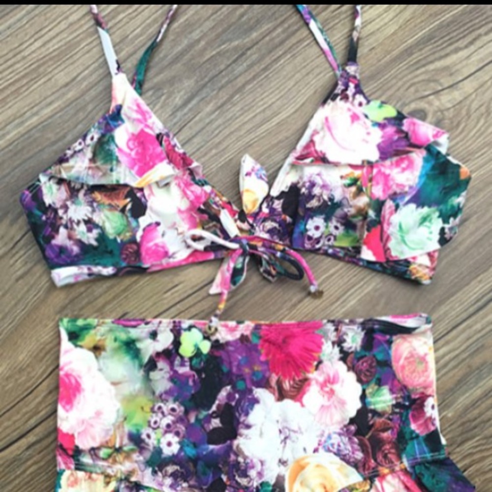 Front Tie Floral Ruffle Hem Bikini Set - Floral