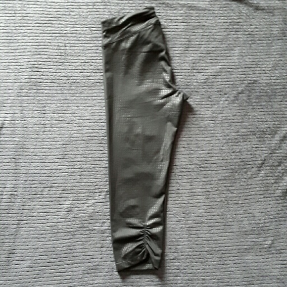 Calvin Klein Performance Crop Leggings, Sz S - NWT - Picture 3 of 8