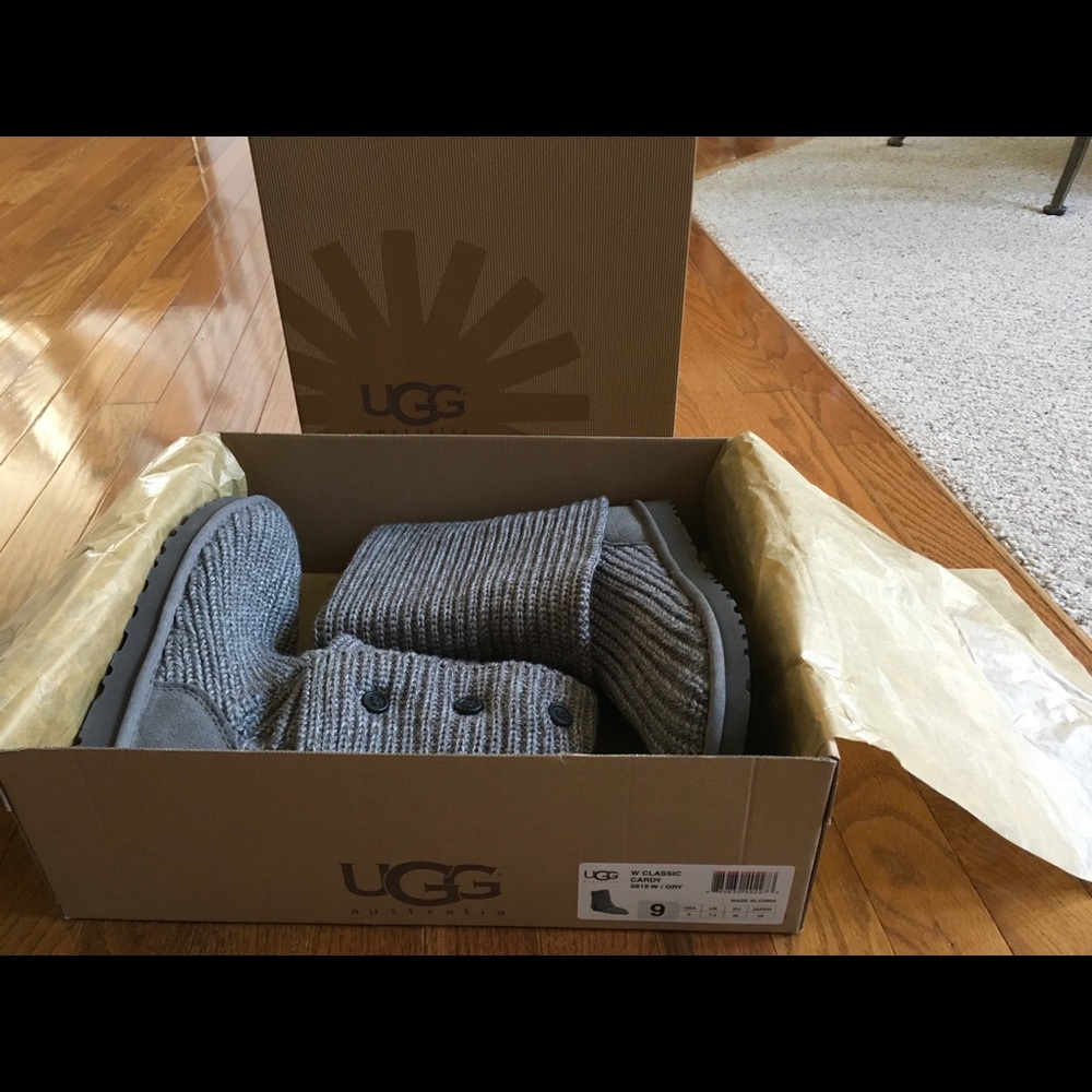 UGG Cardy Boots, Gray, size 9, new in box