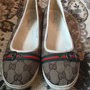Gucci slip-on flats ❤💚