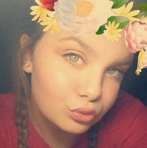 Meet your Posher, Makayla